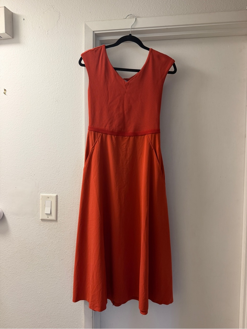 Athleta Bright Orange Sleeveless V-Neck Midi Dress